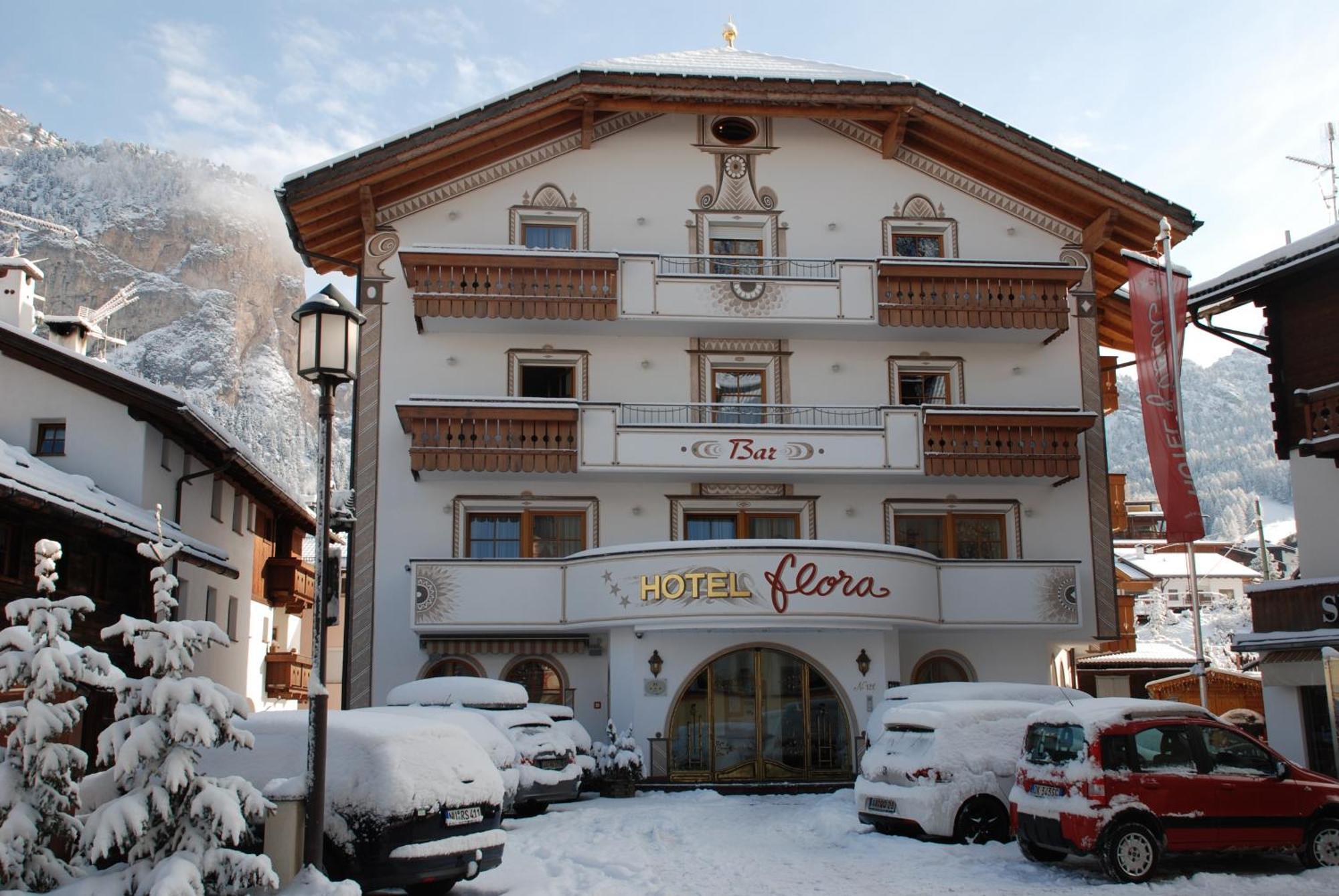 Hotel Flora Selva di Val Gardena Ngoại thất bức ảnh