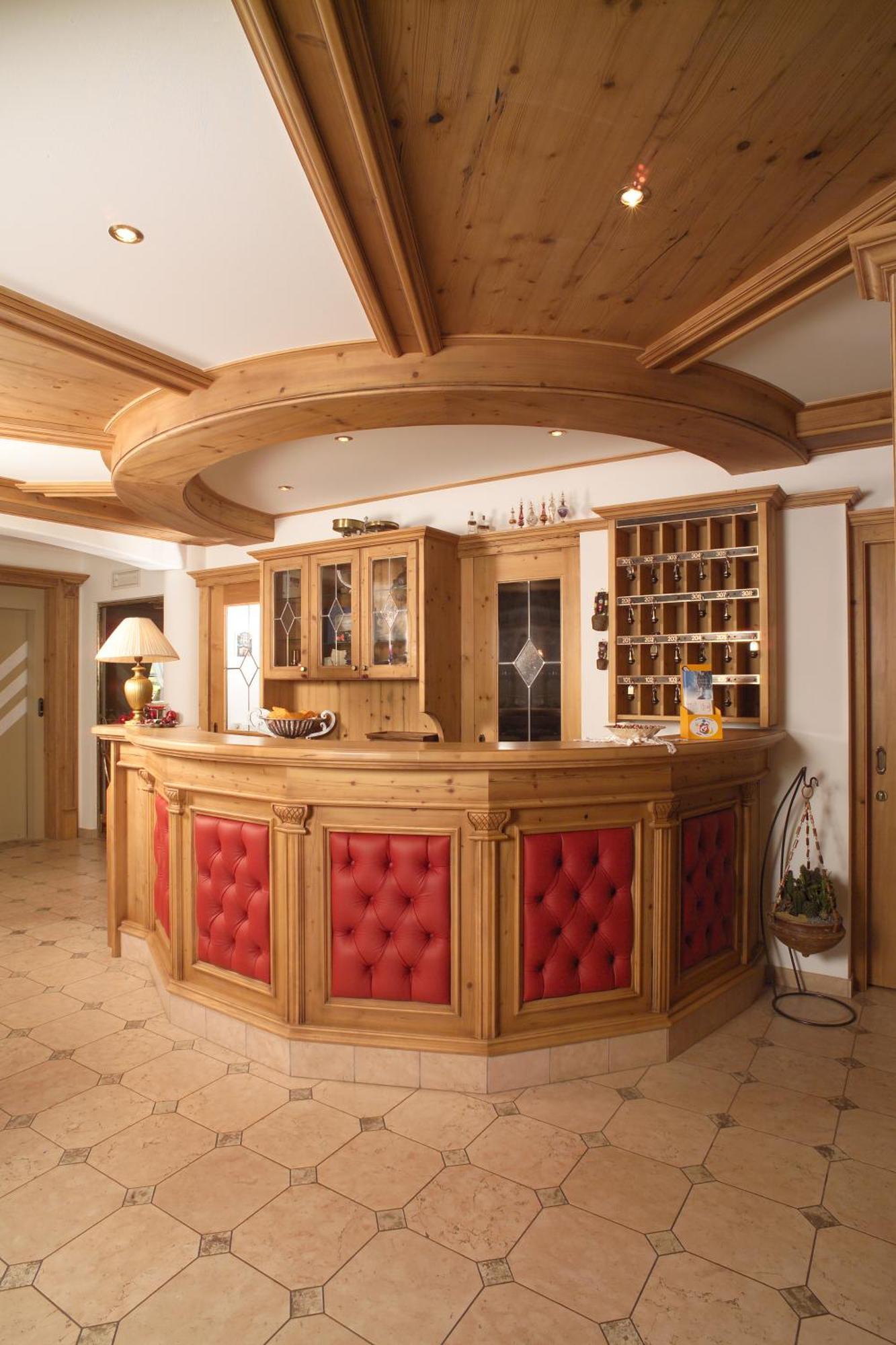 Hotel Flora Selva di Val Gardena Ngoại thất bức ảnh