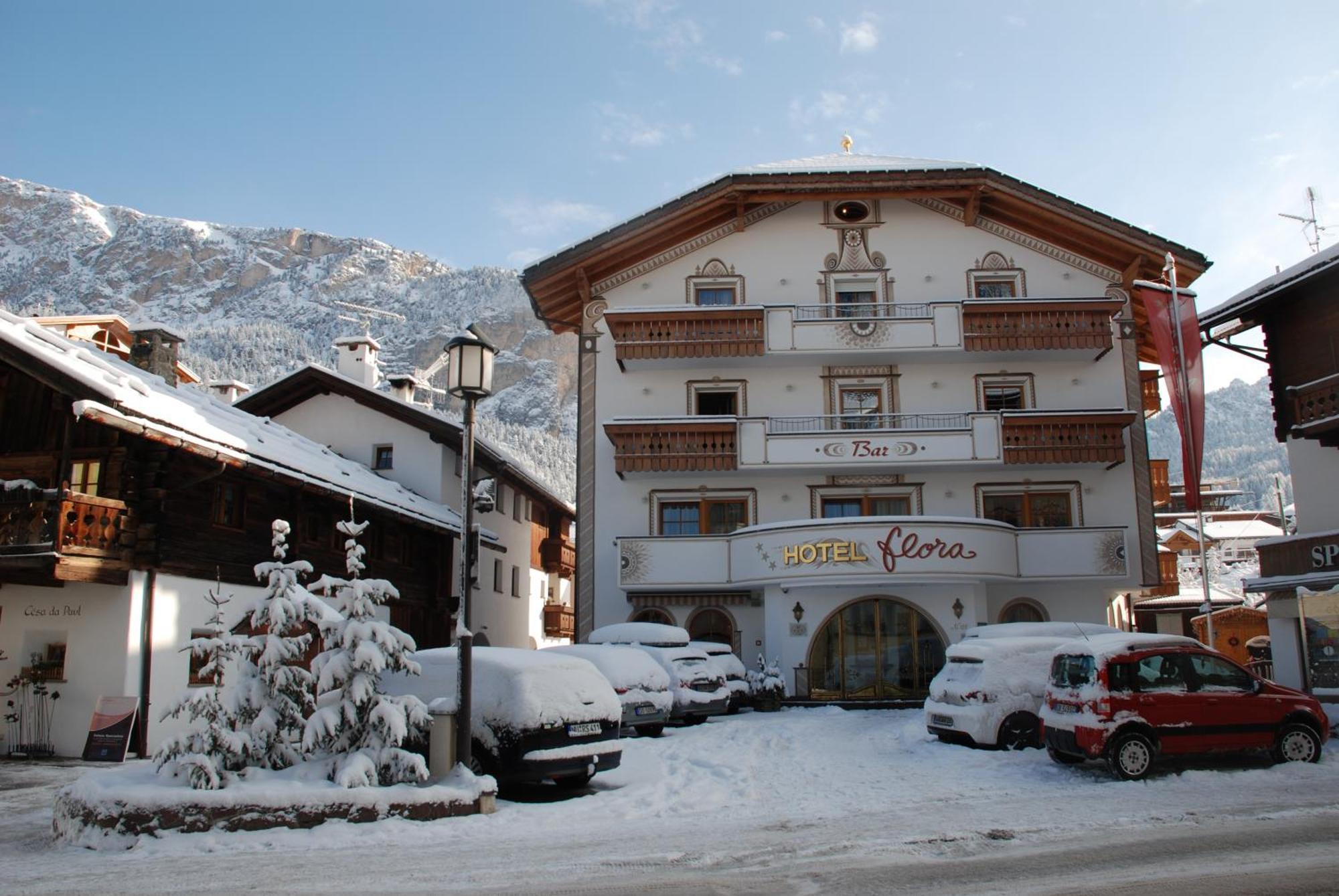 Hotel Flora Selva di Val Gardena Ngoại thất bức ảnh