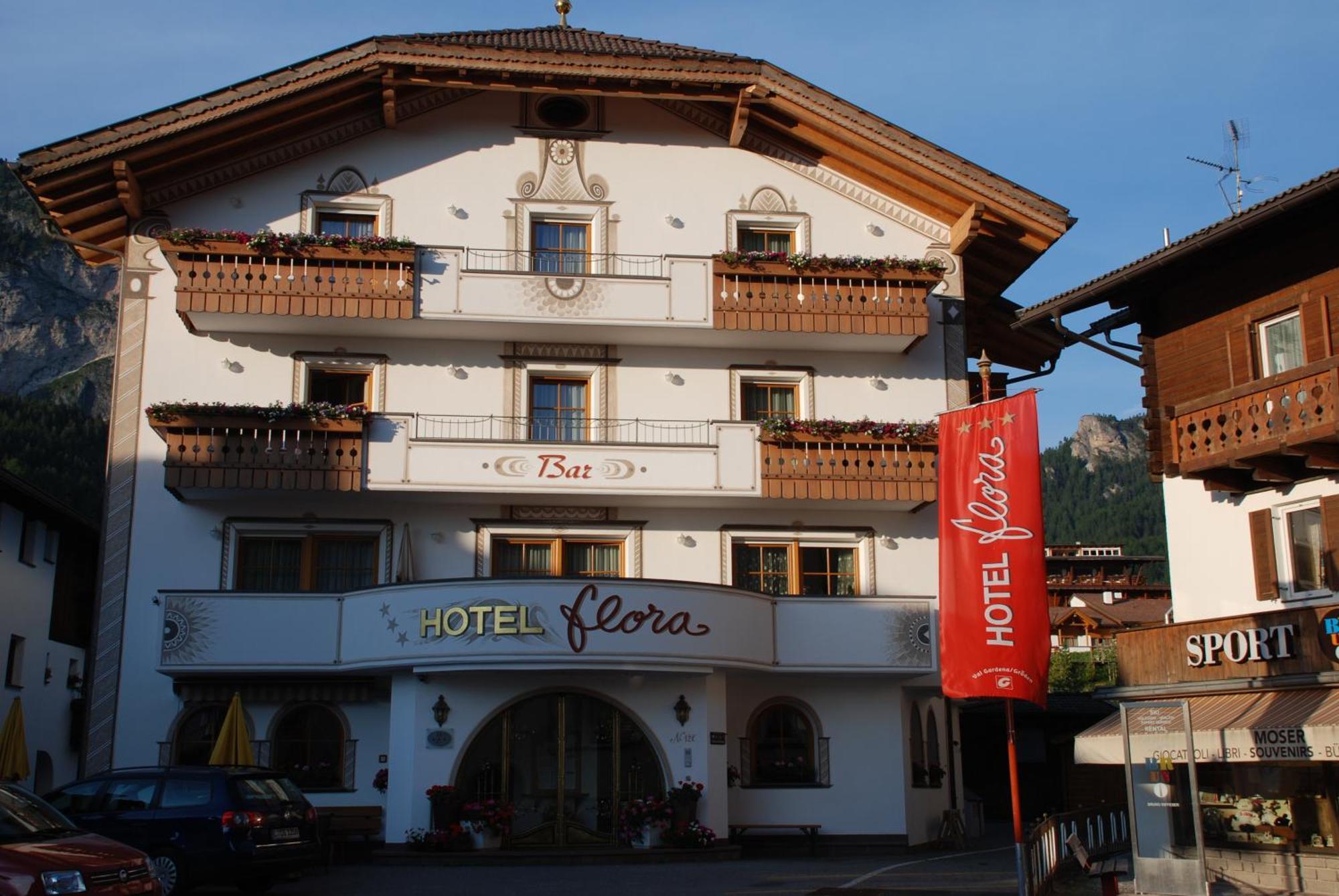 Hotel Flora Selva di Val Gardena Ngoại thất bức ảnh
